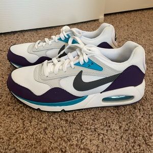 Nike air running shoes. Women’s size 8. Worn once.
